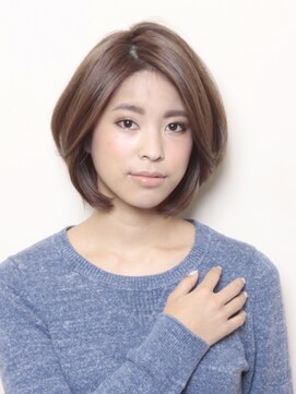 アンダートゥリー(_TREE) 大人ボブ「シンプル×こなれ感」[AKs表参道　遠藤]03 5778 3351