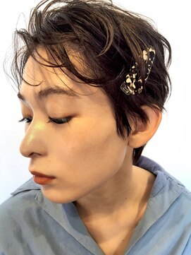 カフネ ジュントス ヨロ(Cafune' juntos YOLO) 《Cafune/YOLO》耳掛けショート