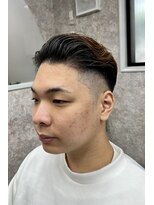 ヘアサロン シュウ 【戸田公園5分/メンズバーバー】刈り上げオールバック