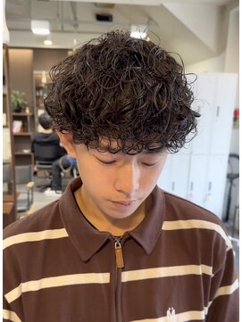 サロン ド ロイ(Salon de Roi) 波巻き波打ちツイストスパイラルパーマ @yuki.n_mens.perm97