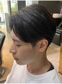 センターパート縮毛矯正マッシュ刈り上げ毛流れツーブロック