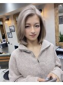 ミルクティーベージュ、ハイライト、ハイトーン、レイヤーカット