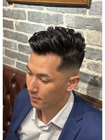 ミリオンバックス 御徒町店(Million Backs)&nbsp;アイロンパーマ/フェード/ビジネスカジュアル<理容室>