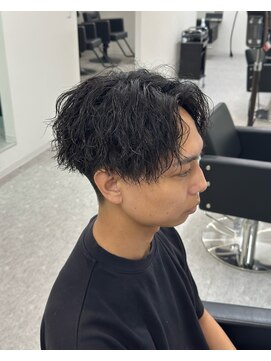 ブライト(BRIGHT) センターパートツイストスパイラルパーマ