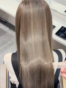 シアン(CYAN) 髪質改善カラー×ベージュ