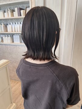 キャアリー(Caary) 福山美容室caary 切りっぱなしボブ透明感ブラウンイルミナカラー
