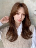 大人かわいいくびれヘアセミロング × ミルクティーベージュ