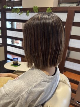 美容室ミセス ジョイ ぽっつりボブ