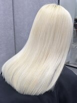 イリ 梅田(ili)&nbsp;ハイライトカラー/ミルクティーベージュ/レイヤーカット