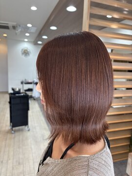 切りっぱなしボブ/ピンクブラウン