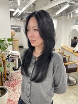シー 自由が丘(sii.)&nbsp;韓国風レイヤーロング/ダークグレージュ/くびれレイヤー