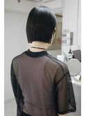 ファッションに合わせた襟足ギリギリミニボブ