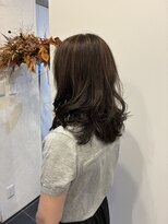ロドリー(Lodori)&nbsp;ブリーチを使わない白髪活かしハイライト