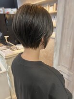 キャアリー(Caary)&nbsp;福山美容室caary髪質改善ひし形ショート骨格補正グレージュ20代
