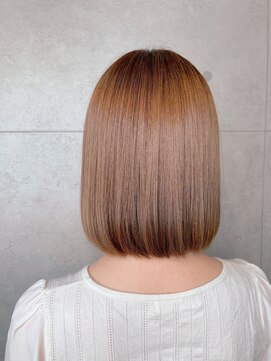 ウルエワルヘアー(ulu Ewalu hair) 艶髪ULTOWAトリートメントボブスタイル