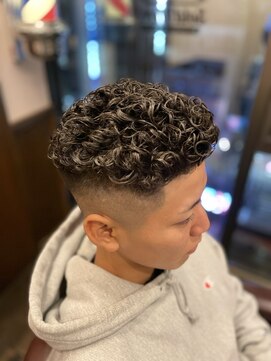 ヒロギンザバーバーショップ 神楽坂店(HIRO GINZA BARBER SHOP) スキンフェード×プードルパーマ