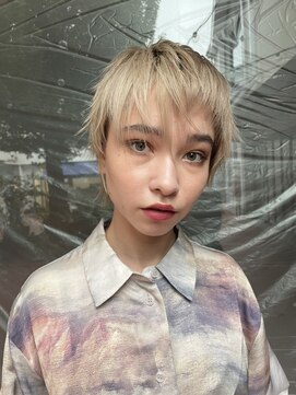 バズ(BUZZ) オン眉ショート/ハンサムアレンジ◇