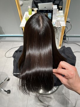 ロンドメリア 天神大名店(Lond Melia) ★グレージュカラー斜めバングデザインカラーシルキー ベージュ