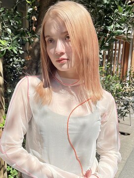 ラミエバイメルト 下北沢(lamie by melt) 毛利/ロブ 外ハネ ブロンドベージュ ペールオレンジ 透明感 艶感