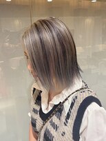 ユーカナヤマ(u Kanayama)&nbsp;ブリーチローライハイライトグレージュカラー