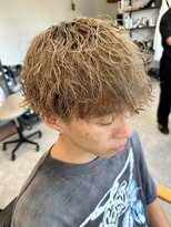 フゥ 宇都宮(FeU)&nbsp;ツイストスパイラルパーマツイストパーマメンズパーマ刈り上げ