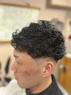 カムデンタウン(Camden Town) スペインカール風フェードパーマスタイル,20代,30代,40代,50代