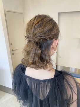 ヘアアンドメイクフリッシュ(HAIR&MAKE FRISCH) ハーフアップアレンジ
