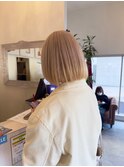blonde bob