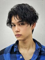 アーリー(Ali'i)&nbsp;ツイストスパイラルパーマセンターパートショートマッシュ