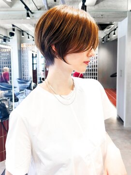 ロンド エメ 柏(Lond aimer) アプリコットオレンジ顔周りハイライトカラーショートくびれヘア