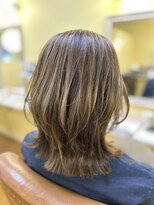 ヘアーデザイン モモ(Hair Design MoMO)&nbsp;大人ウルフカット！白髪ぼかしハイライト