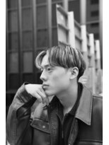 クロムトウキョウ ザ バーバー ネオン 新宿店(CHROM TOKYO the Barber ne/on) メッシュセンターパート