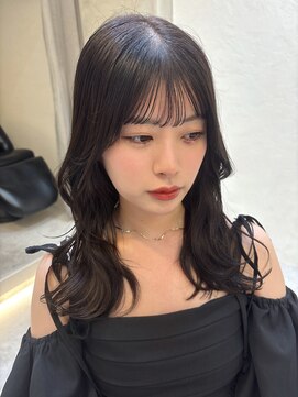 アナ ラーナ(Anna Lanna) ヘーゼルグレージュ、レイヤーカット