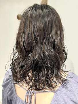 フィルムス 田町芝浦(FILMS) 黒髪/クラゲヘアー/オリーブグレー/小顔/ココアベージュ/田町