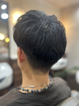 アンカー(ANCHOR) MEN’S HAIR/サーフカール/刈り上げセンターパート/印西市