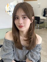 ポーチバイハニー オモテサンドウ(PORCH by HONEY omotesando)&nbsp;ミディアムレイヤーベージュ顔まわりカット1