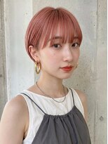 プレイス(PLACE) 耳かけショート×ピーチピンク