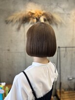 リベルテ(liberte)&nbsp;白髪ぼかしハイトーンボブ