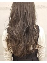 フォンズ(FONS)&nbsp;色気のあるラフカールスタイル_透明感のあるシアーベージュ