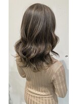 ウェイビィ 藤沢(WAVY)&nbsp;パキッとしないナチュラルなハイライトカラー♪【WAVY藤沢】