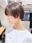 ショートボブ_外ハネボブセクションカラーペールベージュ_38705