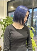 切りっぱなしボブ×ネイビー