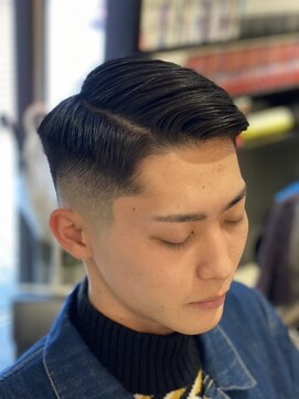 ビート バーバーショップ 大阪駅前第3ビル店(BEET BARBERSHOP) 短髪ツーブロックビジネスヘアメンズショート