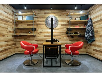 カット＆カラー専門店　嬉々一髪