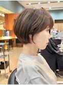 小顔に見えるショート前髪イメチェンネビージュ黒髪白髪ぼかし