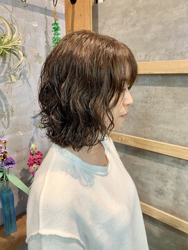 キュアリスタ ヘア ラボラトリー(Curelista Hair Laboratory) ミディアムパーマ