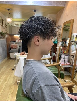 ヘアーフェロー HAIR fellow ツイストスパイラルパーマ