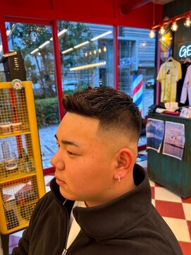 キングスマントーキョー 府中店(KINGSMAN TOKYO) 濡れパンフェザーアップ