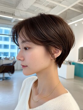 クレビア 名古屋(CreBiA) 艶髪/透明感/レイヤーカット/顔まわりカット/ショート