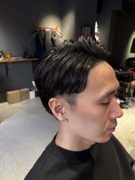 アンドワークス 2nd(&WORKS) ツーブロパートスタイル